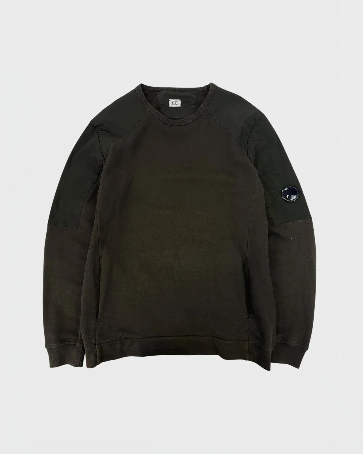 C.P. Company pull