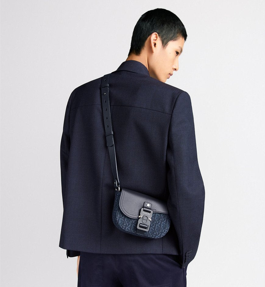 Dior Mini sac Messenger à rabat Saddle Bleu Marine