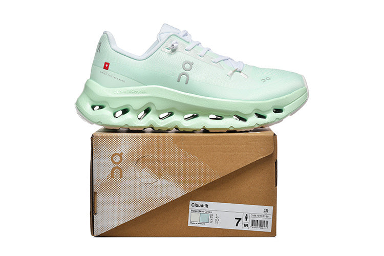 Outfit Vert — Nike × OnCloud
