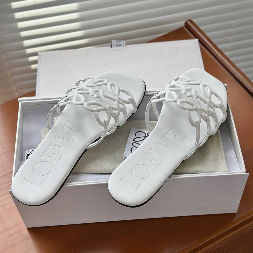 LOEWE - Petal Anagram slide in soft calfskin White