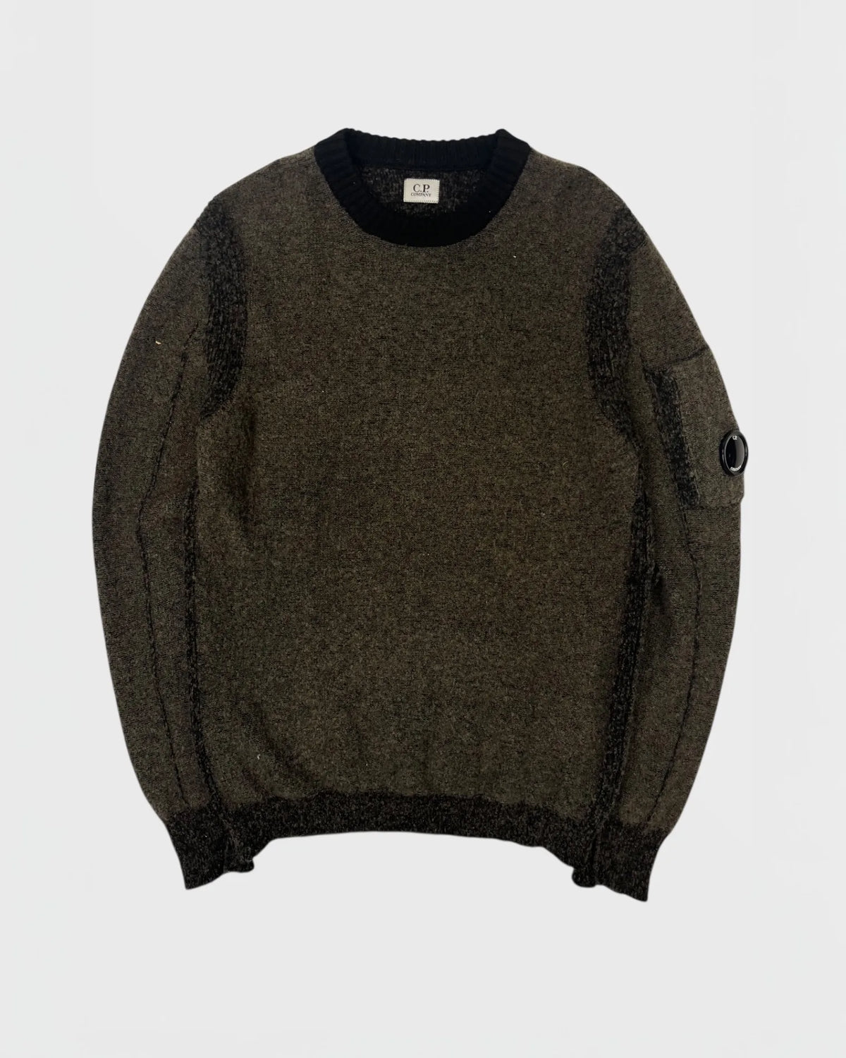 C.P. Company pull
